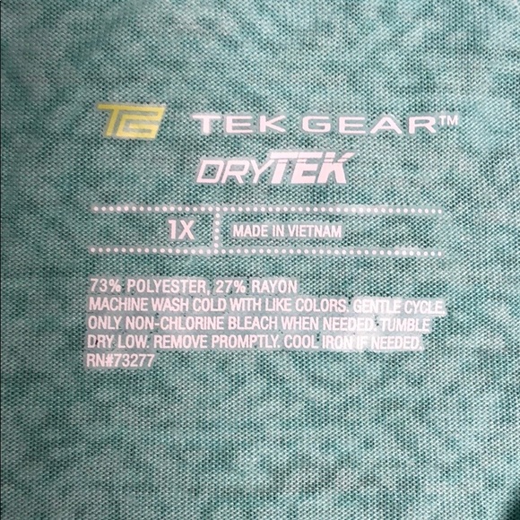 NWOT Tek Gear Dry Tek 1X Short Sleeve Shirt - Picture 2 of 3